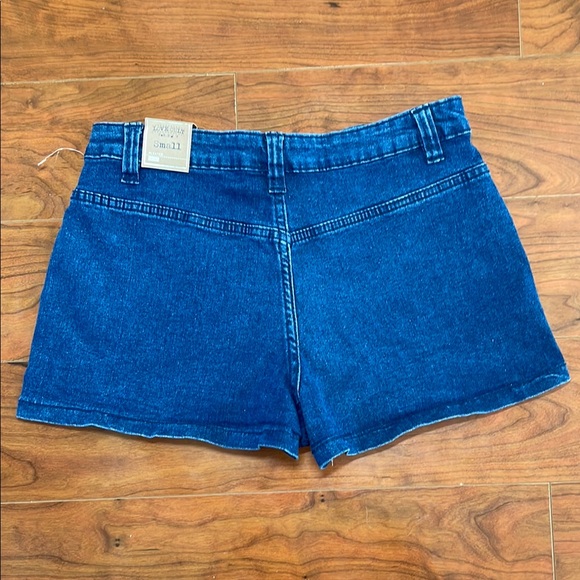 NWT Dark Wash Pleated Mid-Rise Skort Shorts - Picture 5 of 5